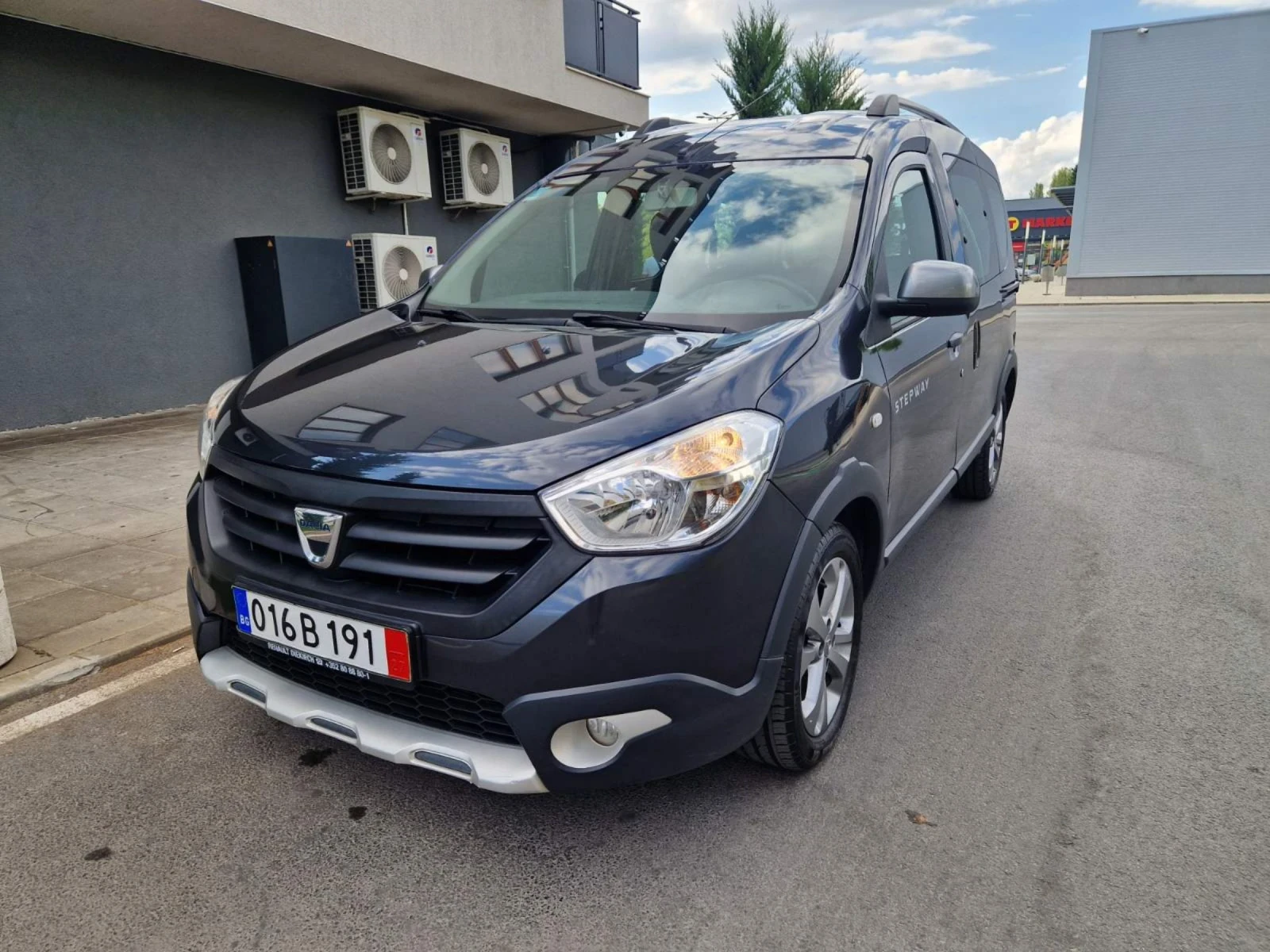 Dacia Dokker 1.5 / 90 к.с. Stepway - изображение 2