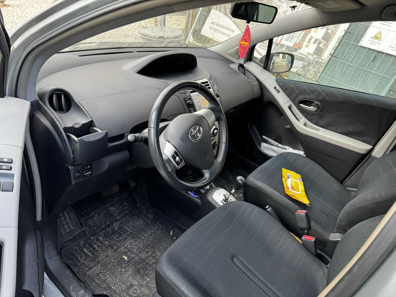 Toyota Yaris  - изображение 6