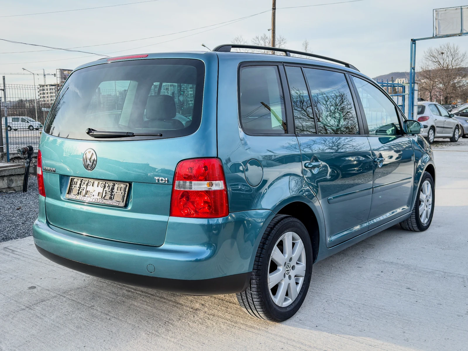VW Touran 1.9 TDI - 105k.c. - 6ck. | Mobile.bg � ����������� 4