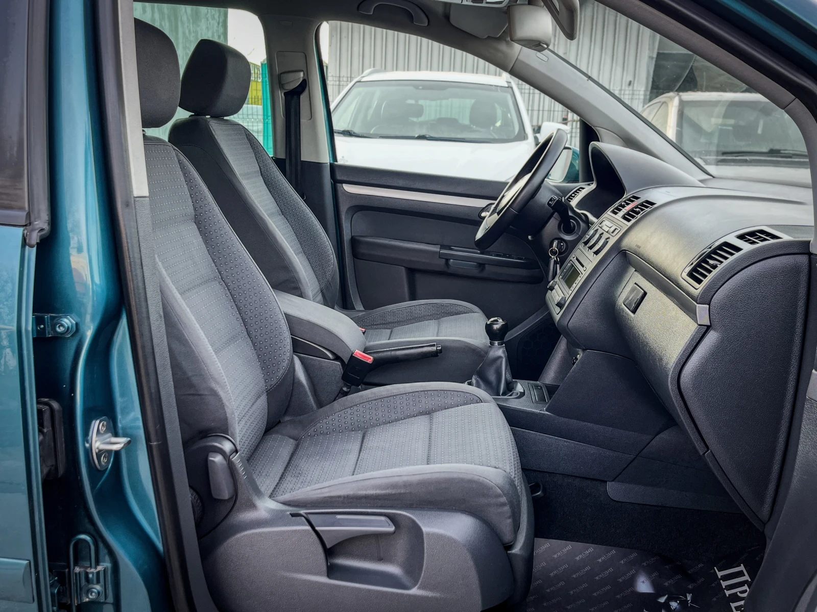 VW Touran 1.9 TDI - 105k.c. - 6ck. | Mobile.bg � ����������� 12