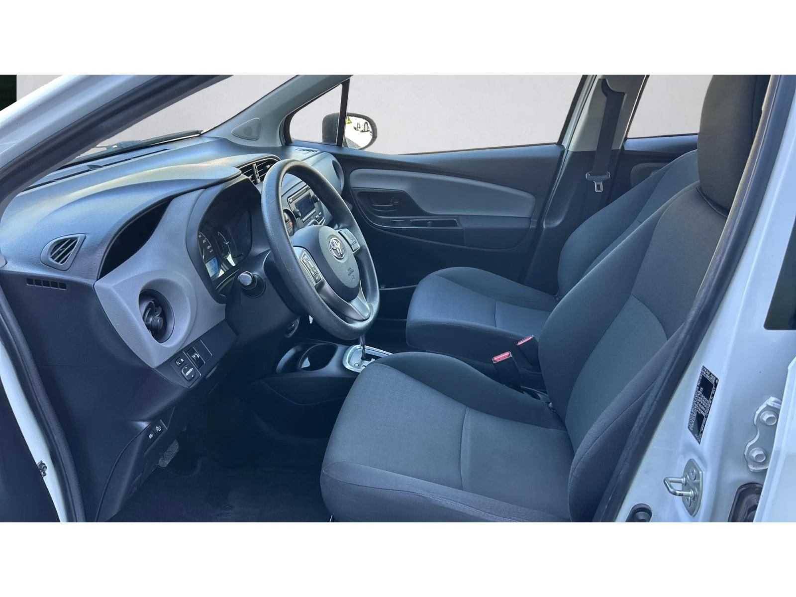 Toyota Yaris Месечна вноска от 205  , снимка 12 - Автомобили и джипове - 54351766
