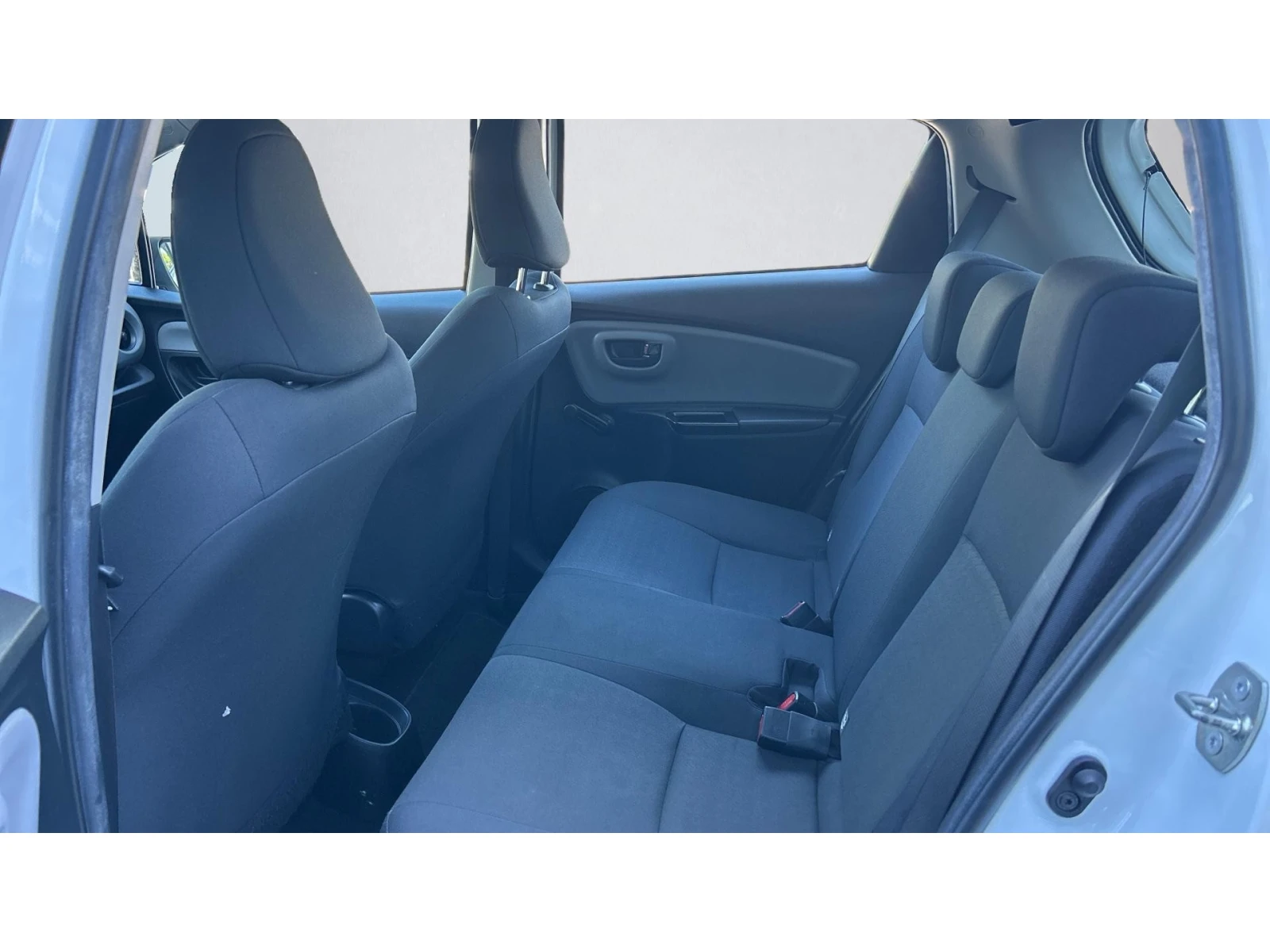 Toyota Yaris Месечна вноска от 205  , снимка 11 - Автомобили и джипове - 54351766
