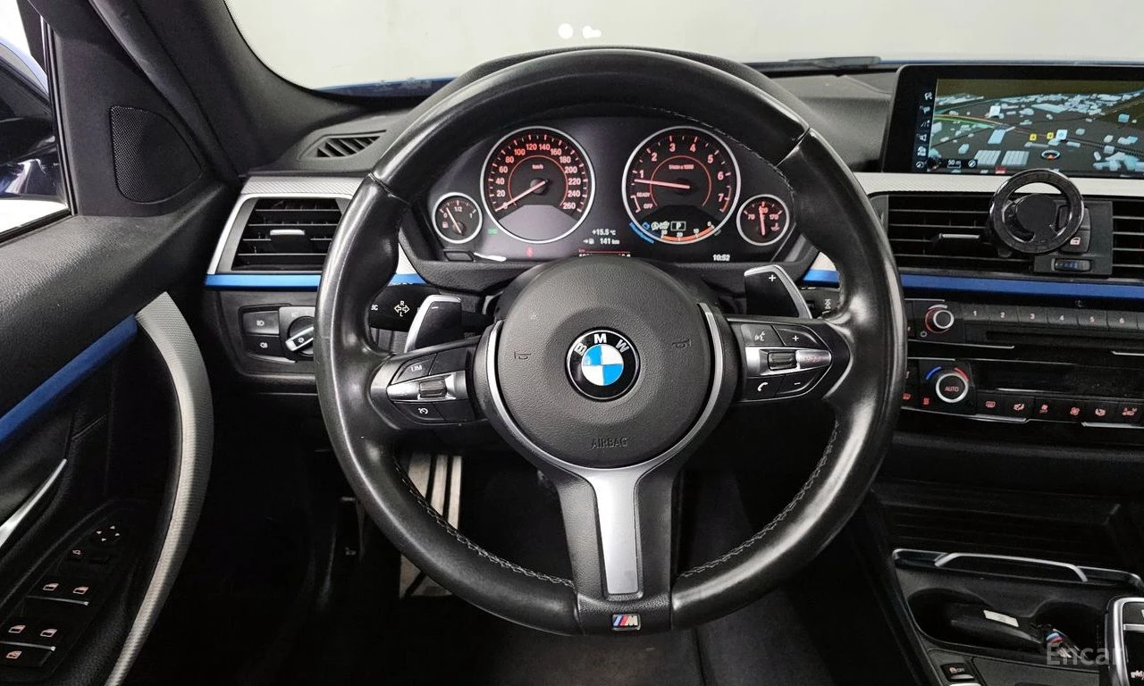 BMW 330 MPACK* HARMAN* HEADUP* KEYLESS* КАМЕРА, снимка 11 - Автомобили и джипове - 54453549