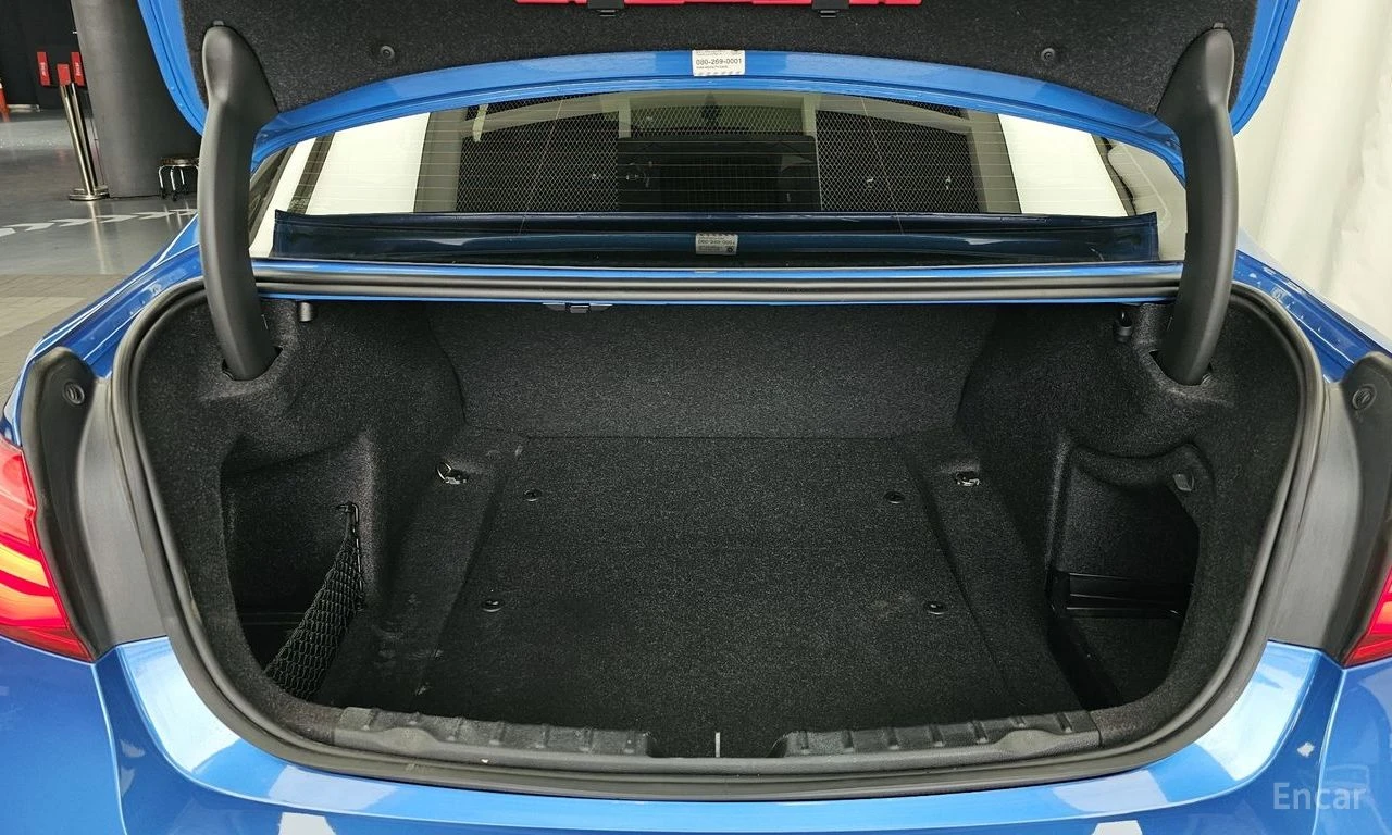 BMW 330 MPACK* HARMAN* HEADUP* KEYLESS* КАМЕРА, снимка 10 - Автомобили и джипове - 54453549
