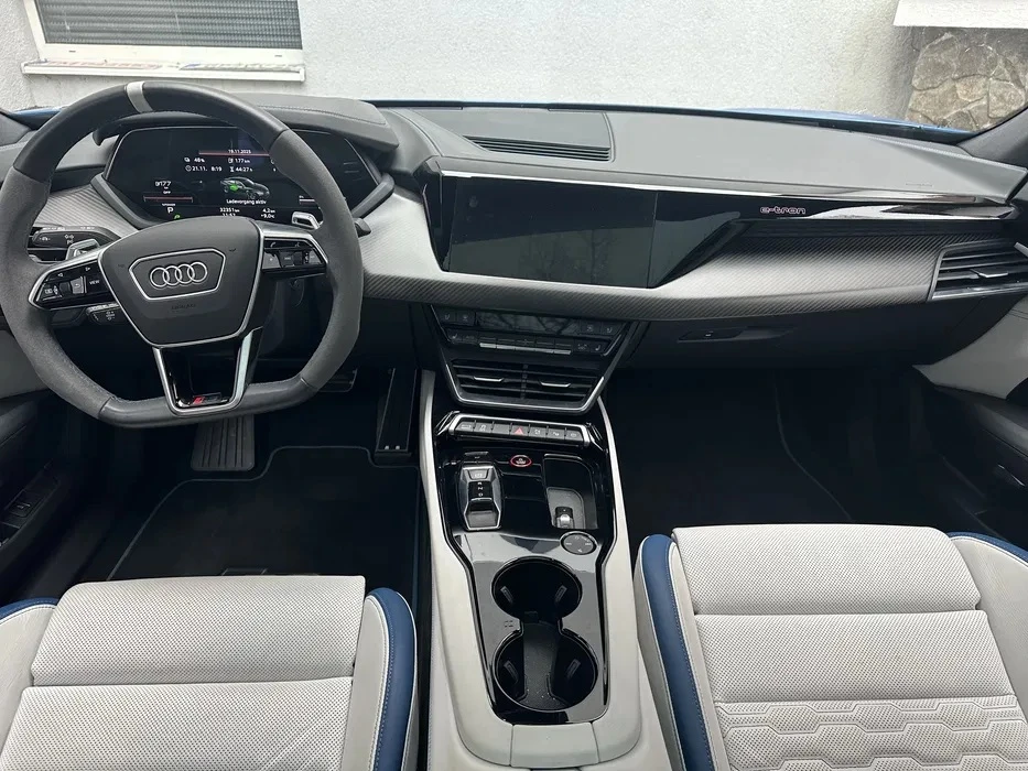 Audi E-Tron GT RS Quattro, снимка 4 - Автомобили и джипове - 54879432