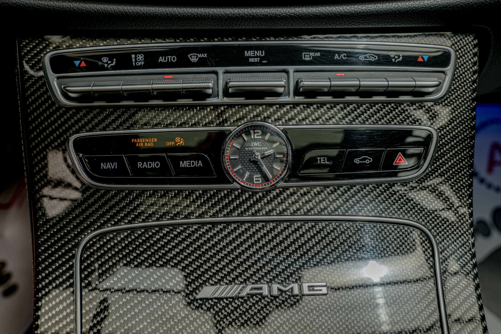 Mercedes-Benz E 63 AMG S/3D Burmester/Панорама/Карбон/Керамика/Обдухване, снимка 13 - Автомобили и джипове - 55073225