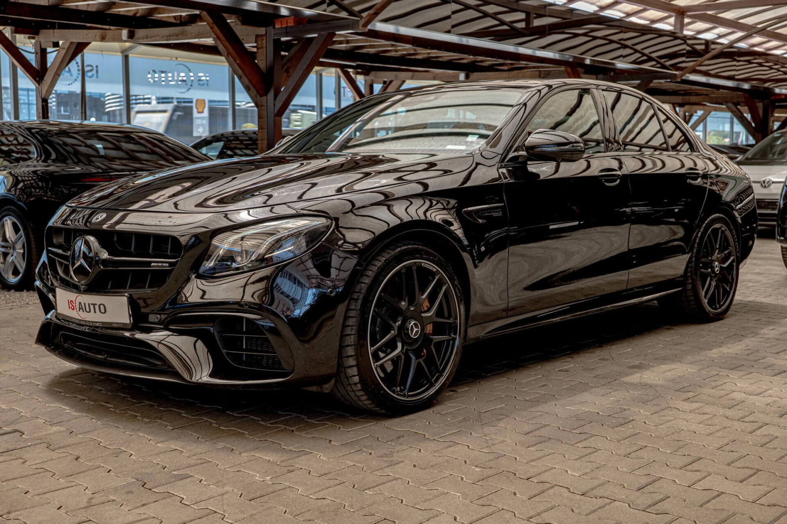 Mercedes-Benz E 63 AMG S/3D Burmester/Панорама/Карбон/Керамика/Обдухване, снимка 3 - Автомобили и джипове - 55073225
