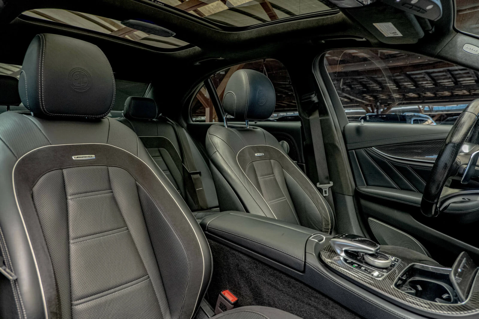 Mercedes-Benz E 63 AMG S/3D Burmester/Панорама/Карбон/Керамика/Обдухване, снимка 11 - Автомобили и джипове - 55073225