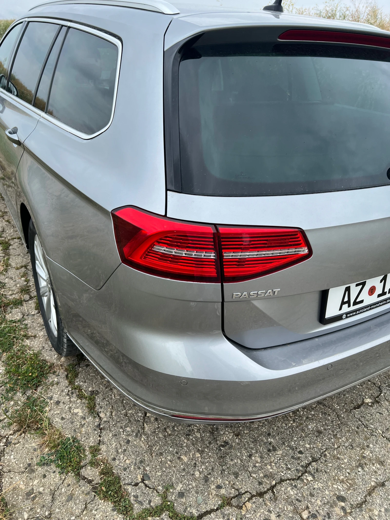 VW Passat Passat Variant Highline 2.0 TDI 150 к.с. MT6, снимка 6 - Автомобили и джипове - 55152842