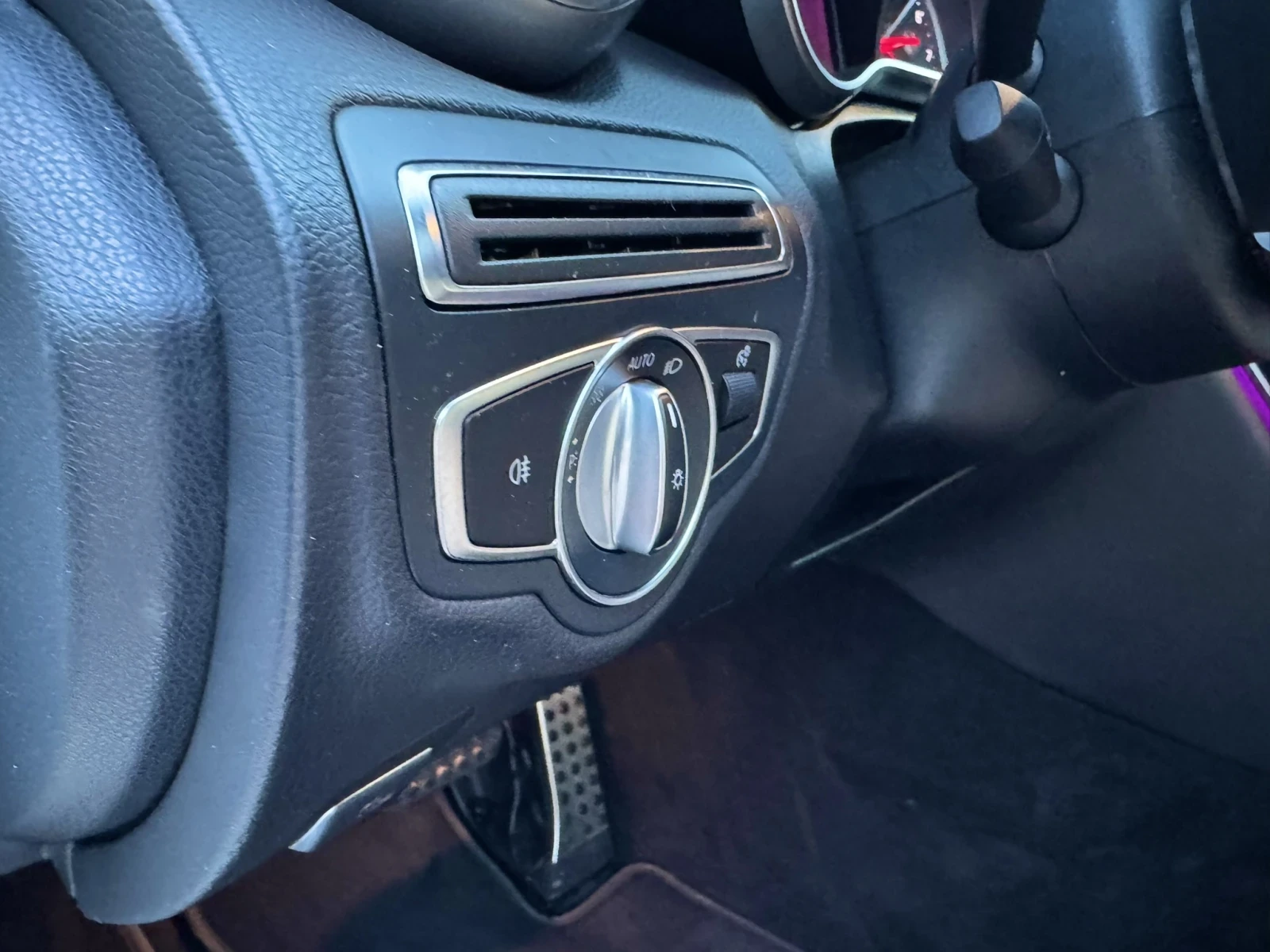 Mercedes-Benz C 300, снимка 11 - Автомобили и джипове - 55226291
