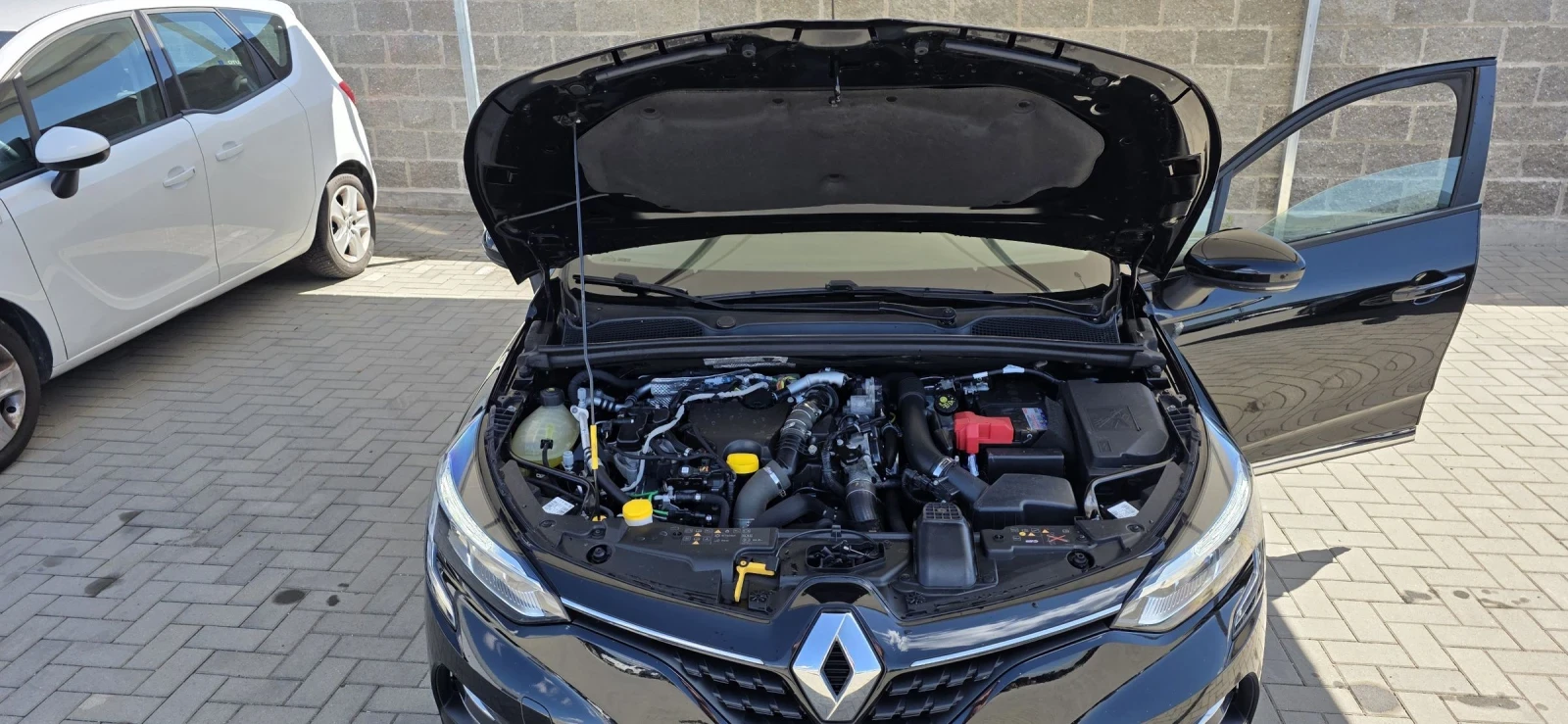 Renault Clio 1.5DCI-85 NAVI* LED* EURO6, снимка 14 - Автомобили и джипове - 55275462