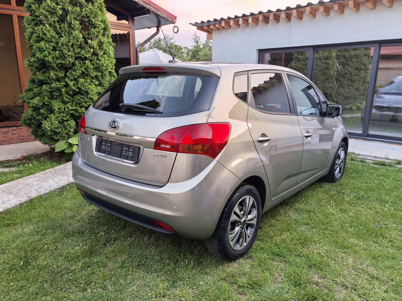 Kia Venga 1.4CRDI ТОП , снимка 5 - Автомобили и джипове - 55832009