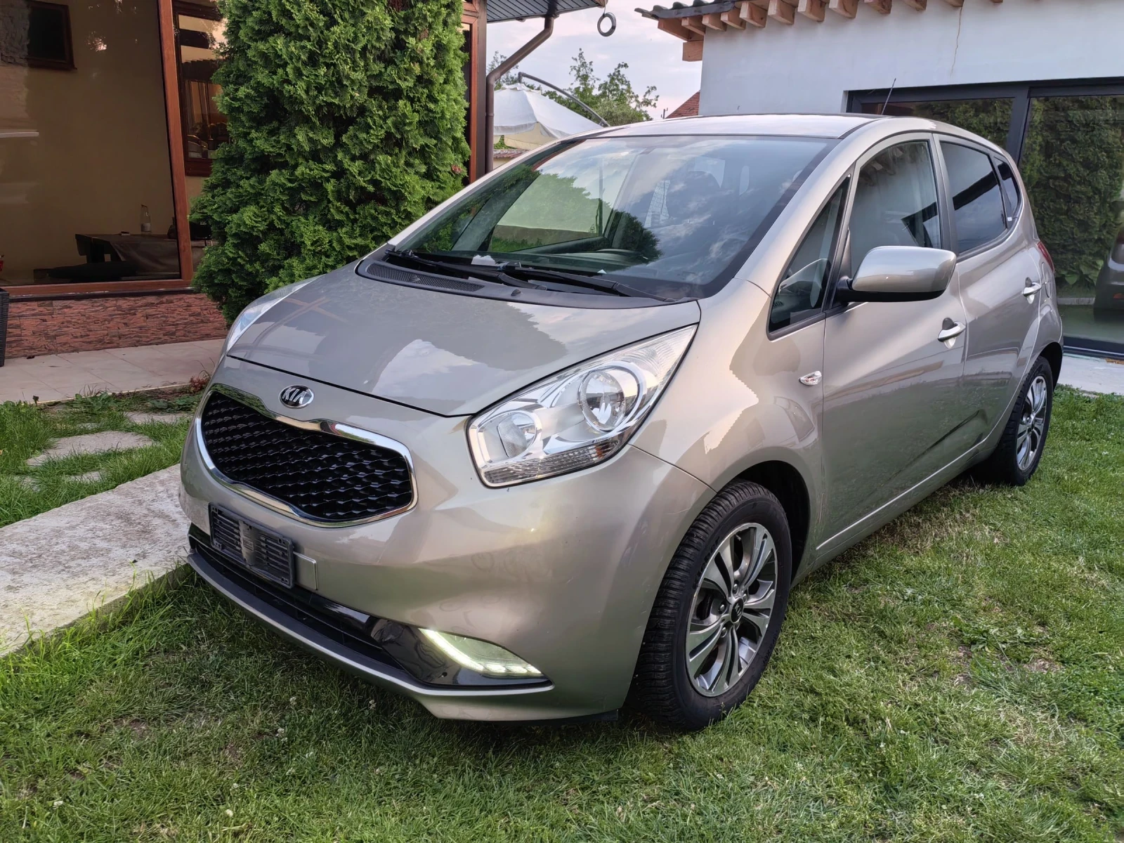 Kia Venga 1.4CRDI ТОП , снимка 3 - Автомобили и джипове - 55832009