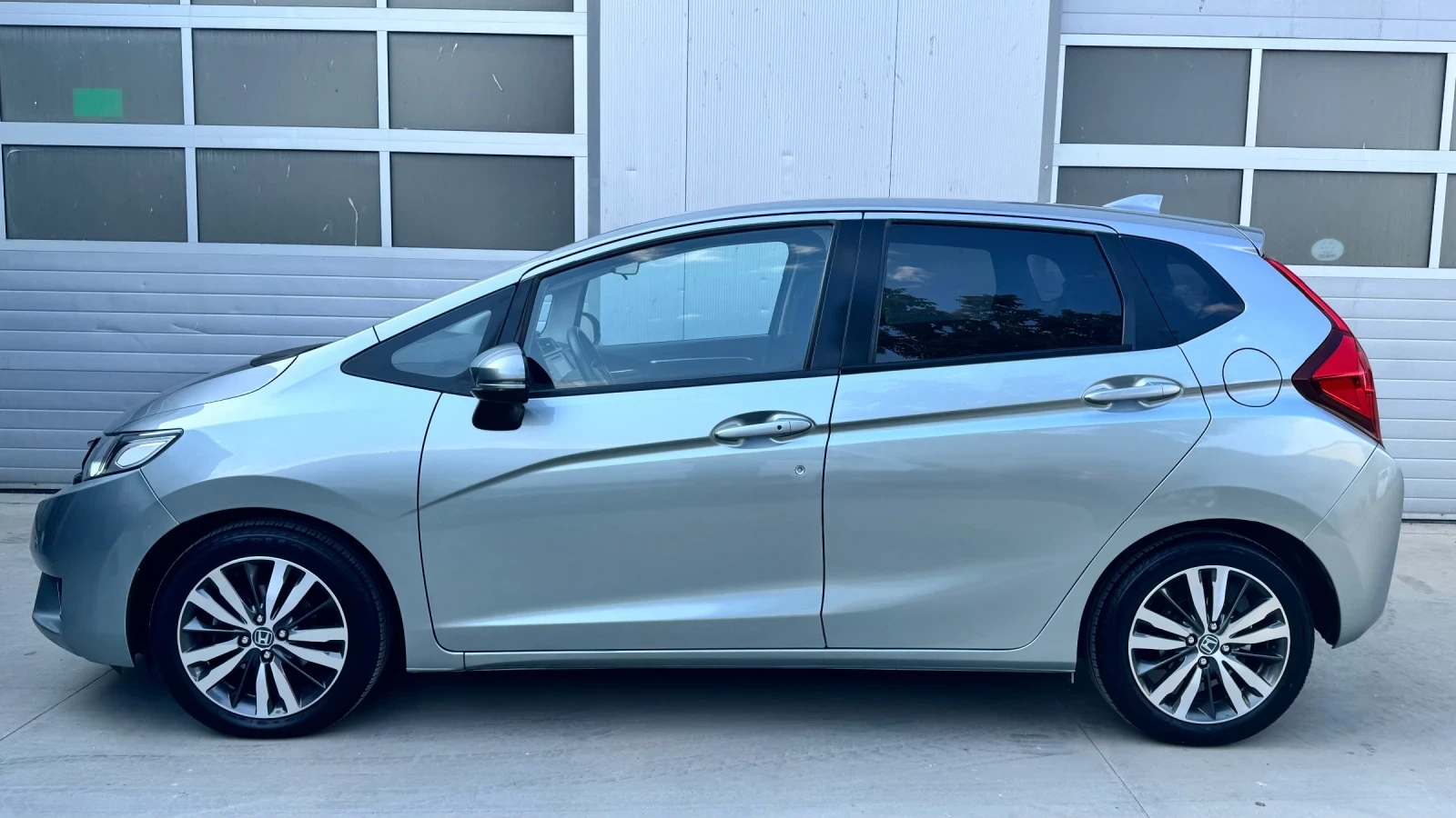 Honda Jazz 1.3i-VTEC AUTOMATIC, снимка 3 - Автомобили и джипове - 55843137