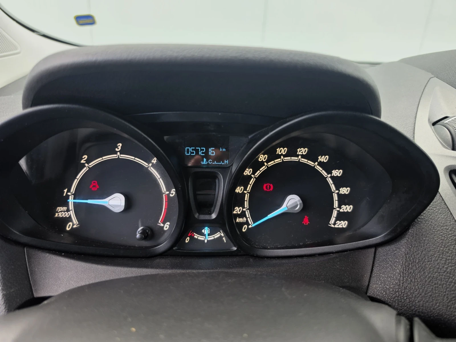 Ford Courier 1.5TDCI 57000km, снимка 10 - Автомобили и джипове - 56621087