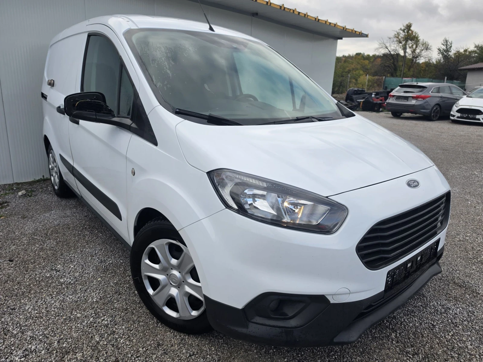 Ford Courier 1.5TDCI 57000km, снимка 3 - Автомобили и джипове - 56621087