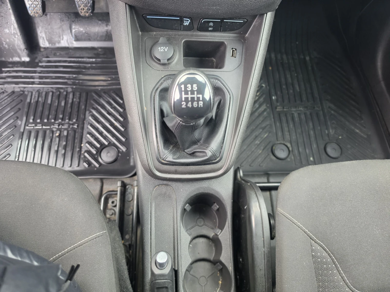 Ford Courier 1.5TDCI 57000km, снимка 13 - Автомобили и джипове - 56621087