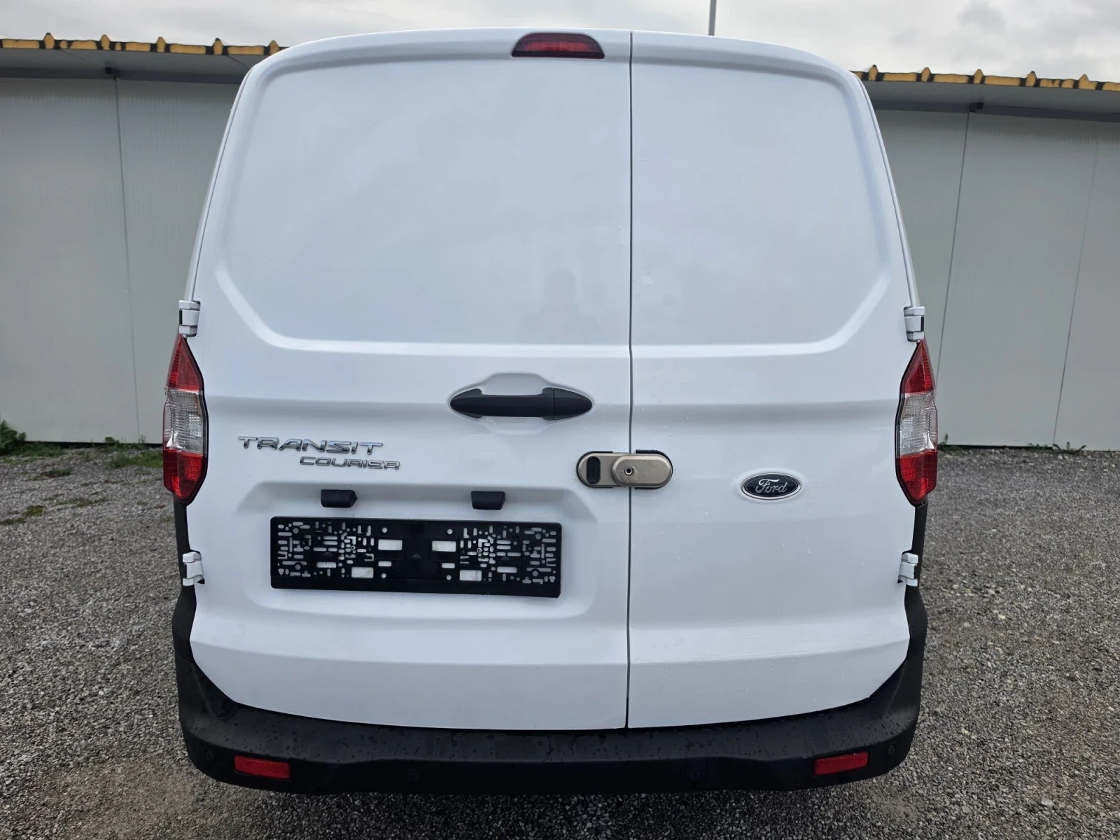 Ford Courier 1.5TDCI 57000km, снимка 6 - Автомобили и джипове - 56621087