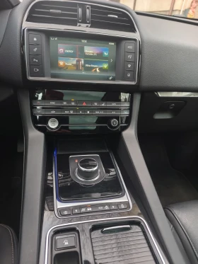 Jaguar F-PACE 2.5 D, снимка 9