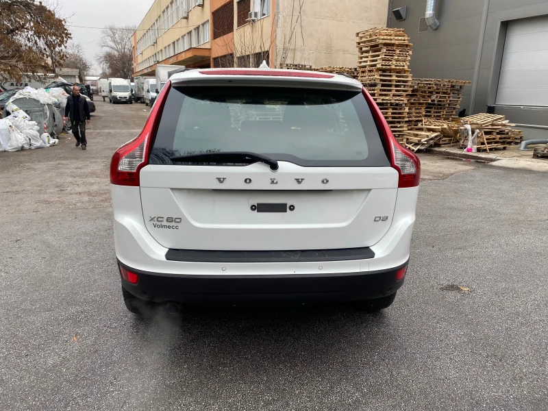 Volvo XC60 2.0d-automat, снимка 6 - Автомобили и джипове - 48316603