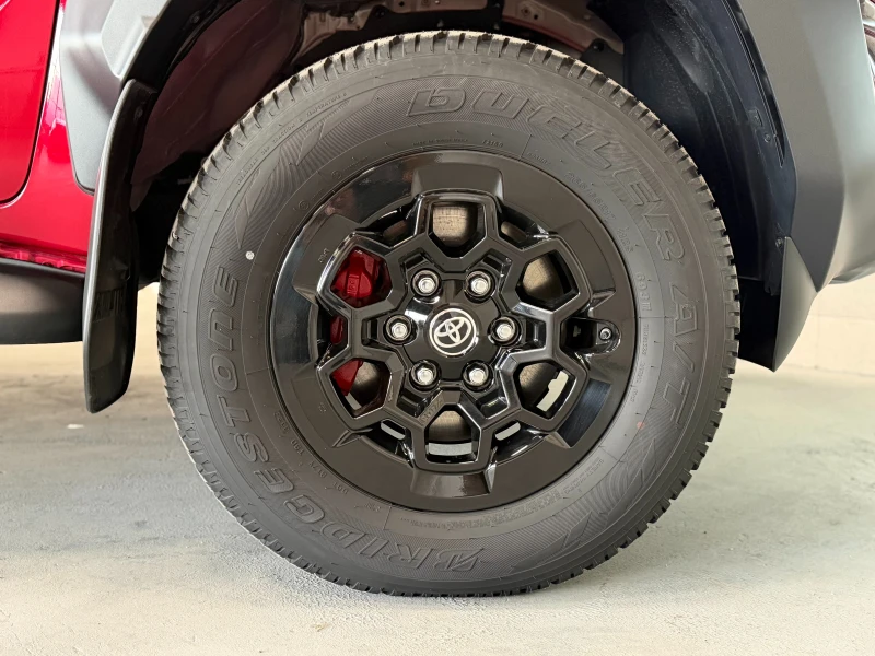 Toyota Hilux GR SPORT II * 2026* 2.8 DOUBLE CAB * НАЛИЧЕН* , снимка 6 - Автомобили и джипове - 51509003