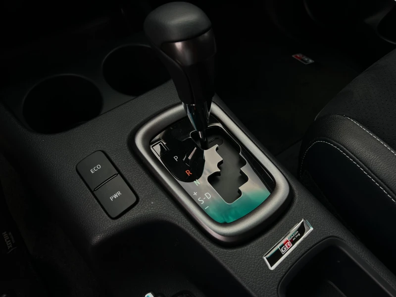 Toyota Hilux GR SPORT II * 2025* 2.8 DOUBLE CAB , снимка 6 - Автомобили и джипове - 51509003