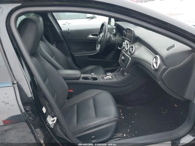 Mercedes-Benz GLA 45 AMG Фиксирана крайна цена до България , снимка 13 - Автомобили и джипове - 53516566