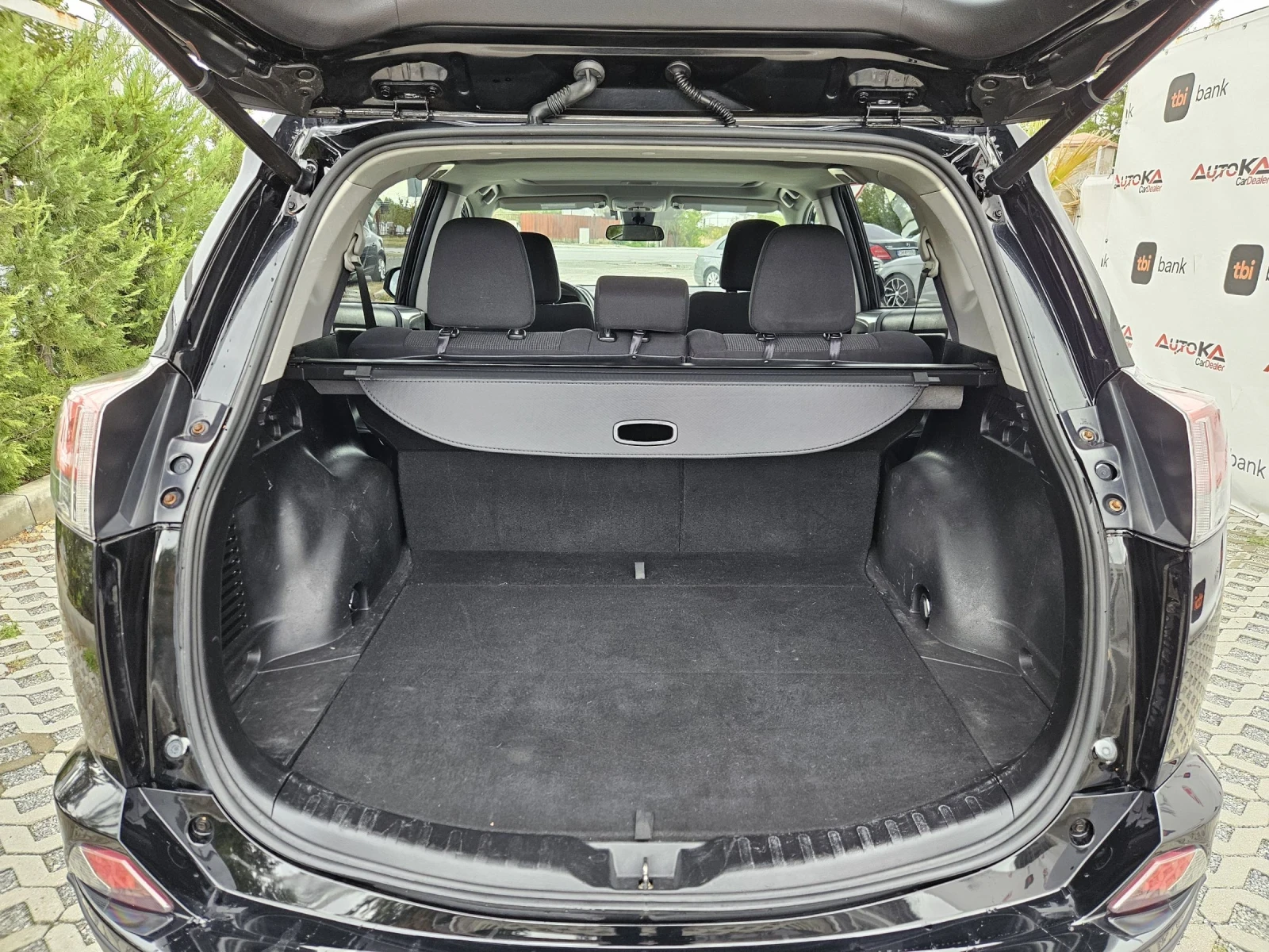 Toyota Rav4 2.5i-178кс= АВТОМАТ= 4Х4= ДИСТРОНИК= КАМЕРА  - изображение 10