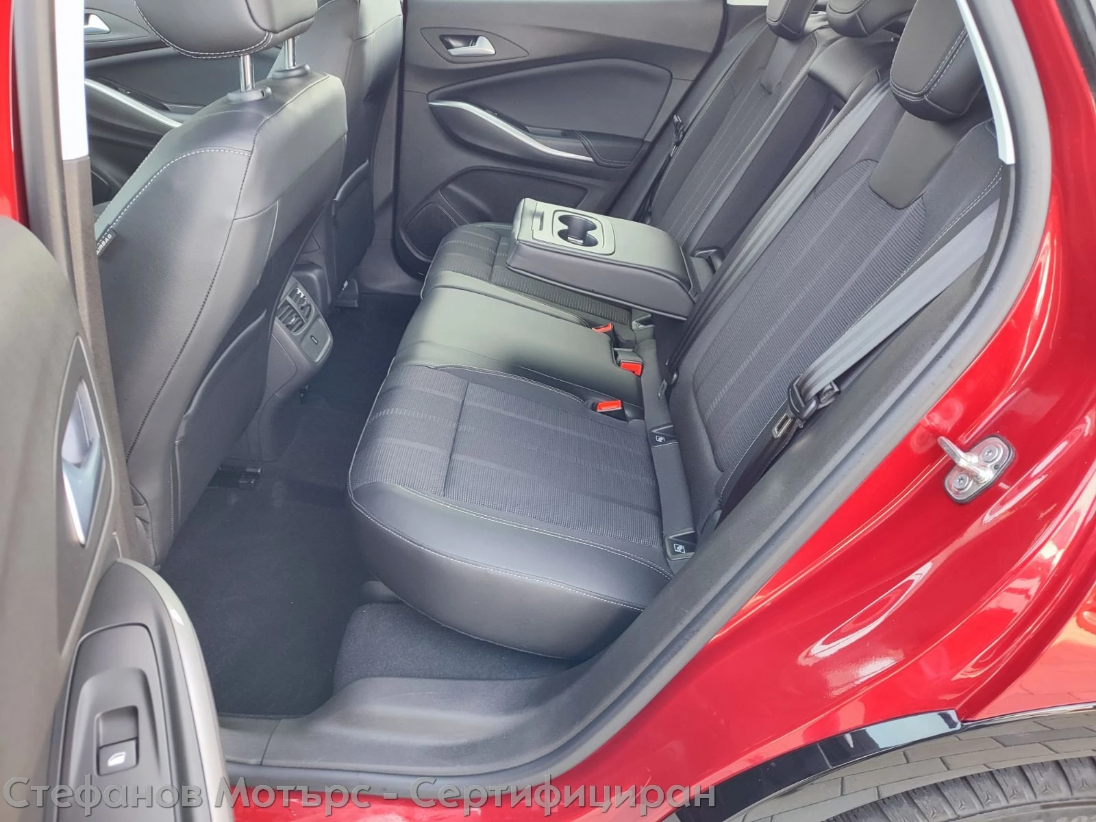 Opel Grandland X Business 1.2 Turbo (130hp) MT6, снимка 13 - Автомобили и джипове - 54560267
