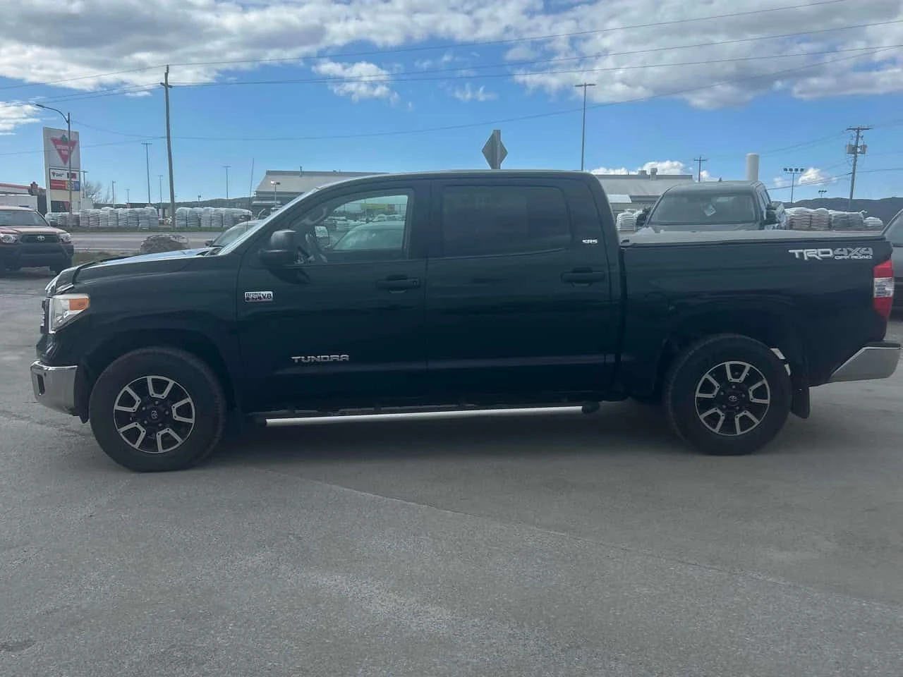 Toyota Tundra * SR5 * АВТОКРЕДИТ БЕЗ , снимка 2 - Автомобили и джипове - 54760872