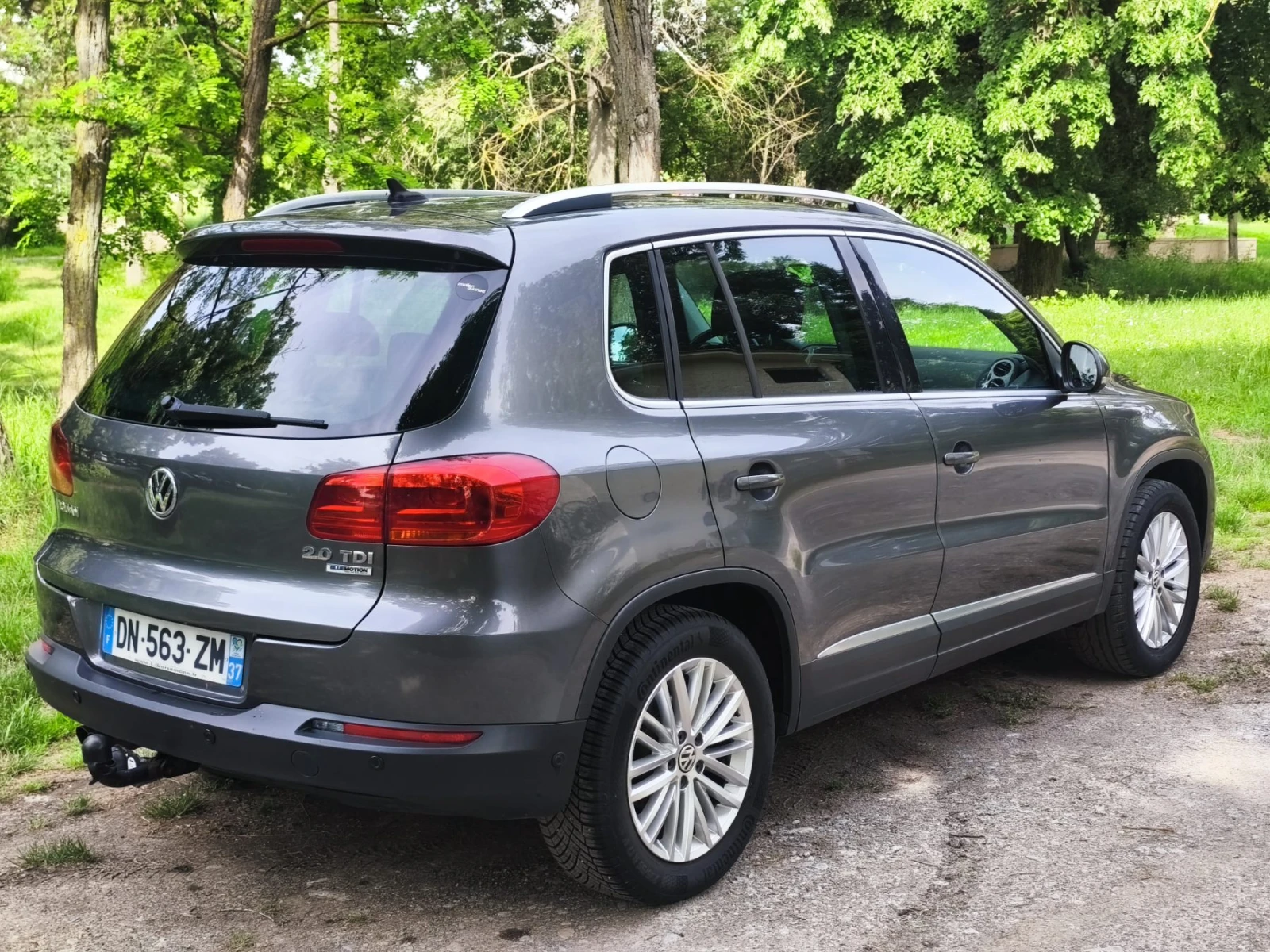 VW Tiguan 2.0 TDI 140 к.с. 2015г Ръчна, снимка 8 - Автомобили и джипове - 54767374
