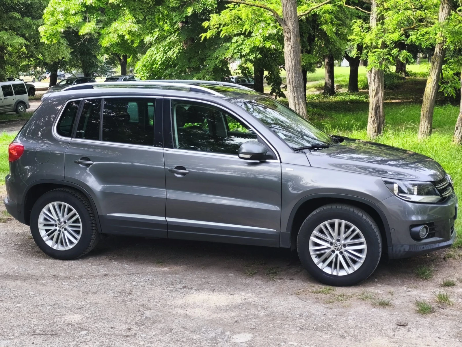 VW Tiguan 2.0 TDI 140 к.с. 2015г Ръчна, снимка 4 - Автомобили и джипове - 54767374