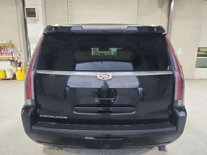 Cadillac Escalade PLATINUM* 360* Bose* TV* 7мест* Шибидах* Обдух* HU, снимка 5 - Автомобили и джипове - 55281127