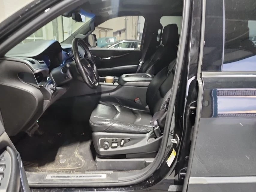 Cadillac Escalade PLATINUM* 360* Bose* TV* 7мест* Шибидах* Обдух* HU, снимка 9 - Автомобили и джипове - 55281127
