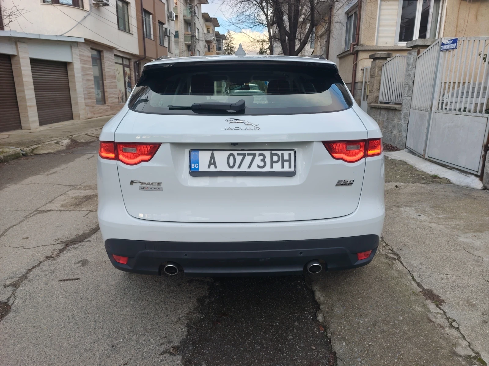 Jaguar F-PACE 2.5 D, снимка 6 - Автомобили и джипове - 55599390