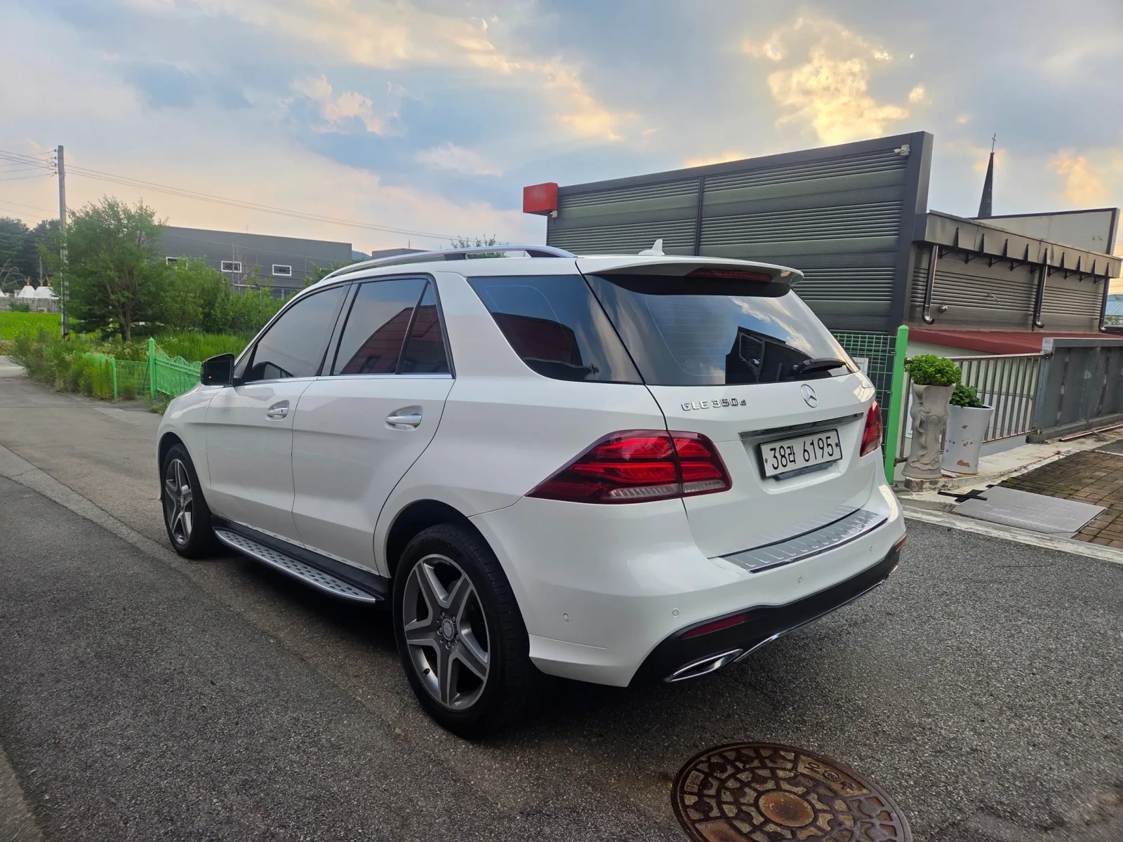 Mercedes-Benz GLE 350 4MATIC AMG LINE * КРАЙНА ЦЕНА* FULL, снимка 2 - Автомобили и джипове - 55994626
