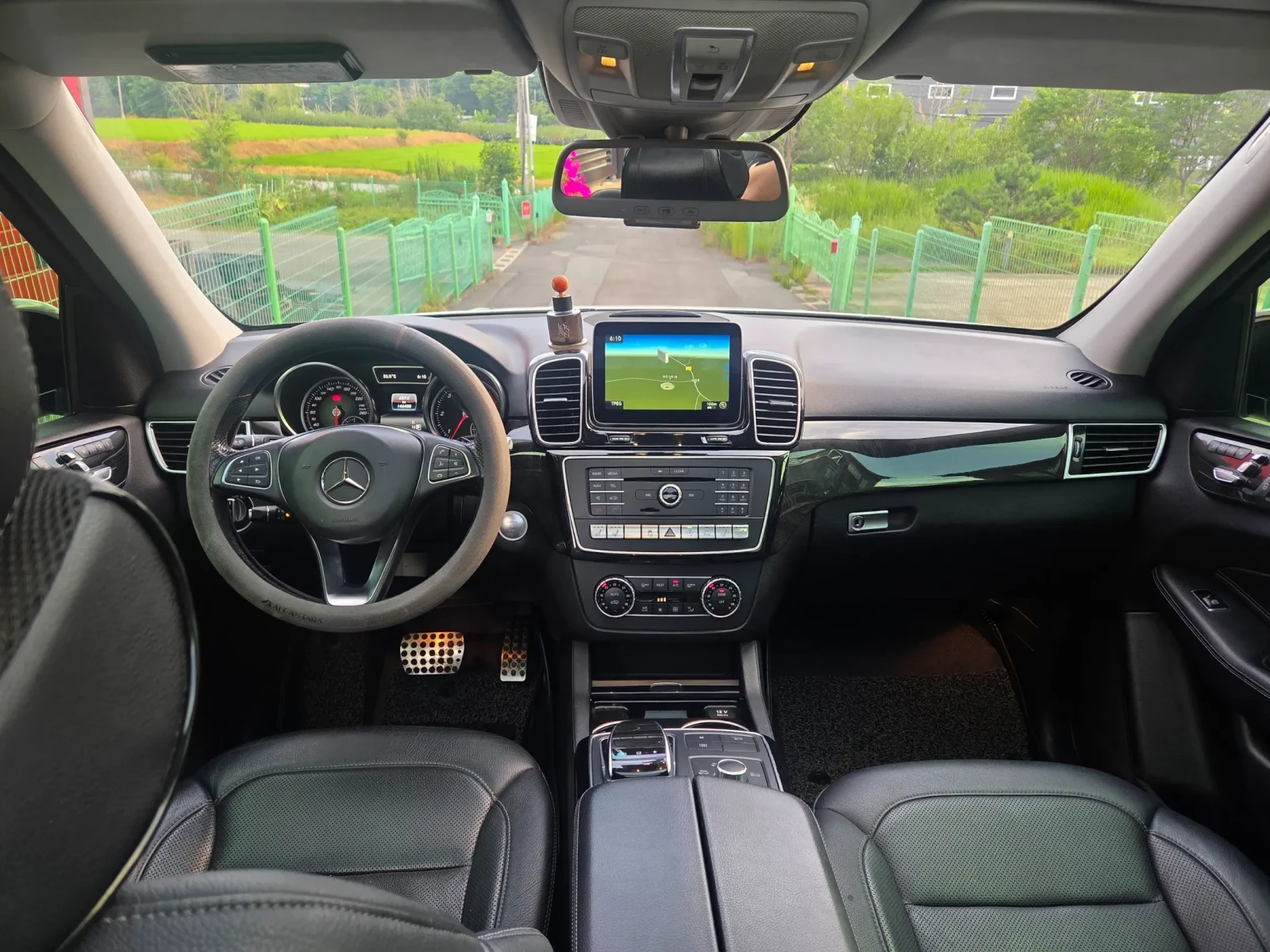 Mercedes-Benz GLE 350 4MATIC AMG LINE * КРАЙНА ЦЕНА* FULL, снимка 9 - Автомобили и джипове - 55994626