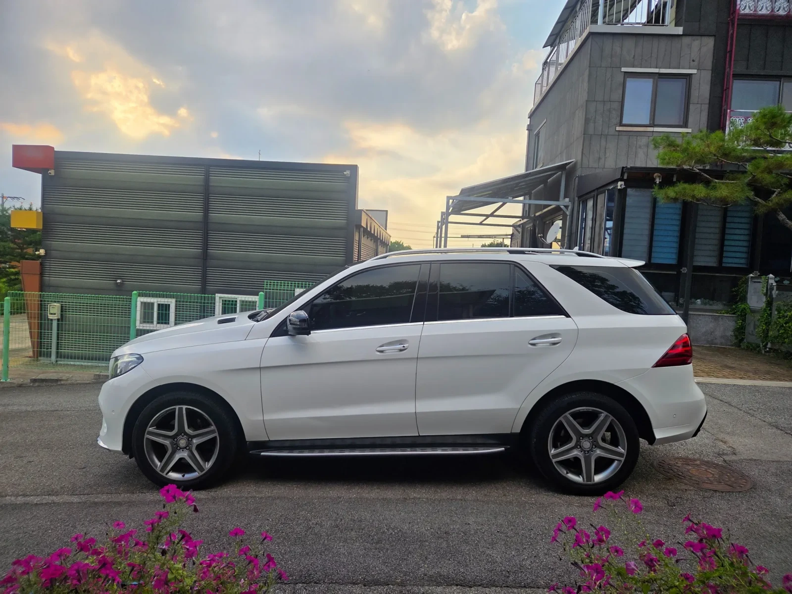 Mercedes-Benz GLE 350 4MATIC AMG LINE * КРАЙНА ЦЕНА* FULL, снимка 5 - Автомобили и джипове - 55994626