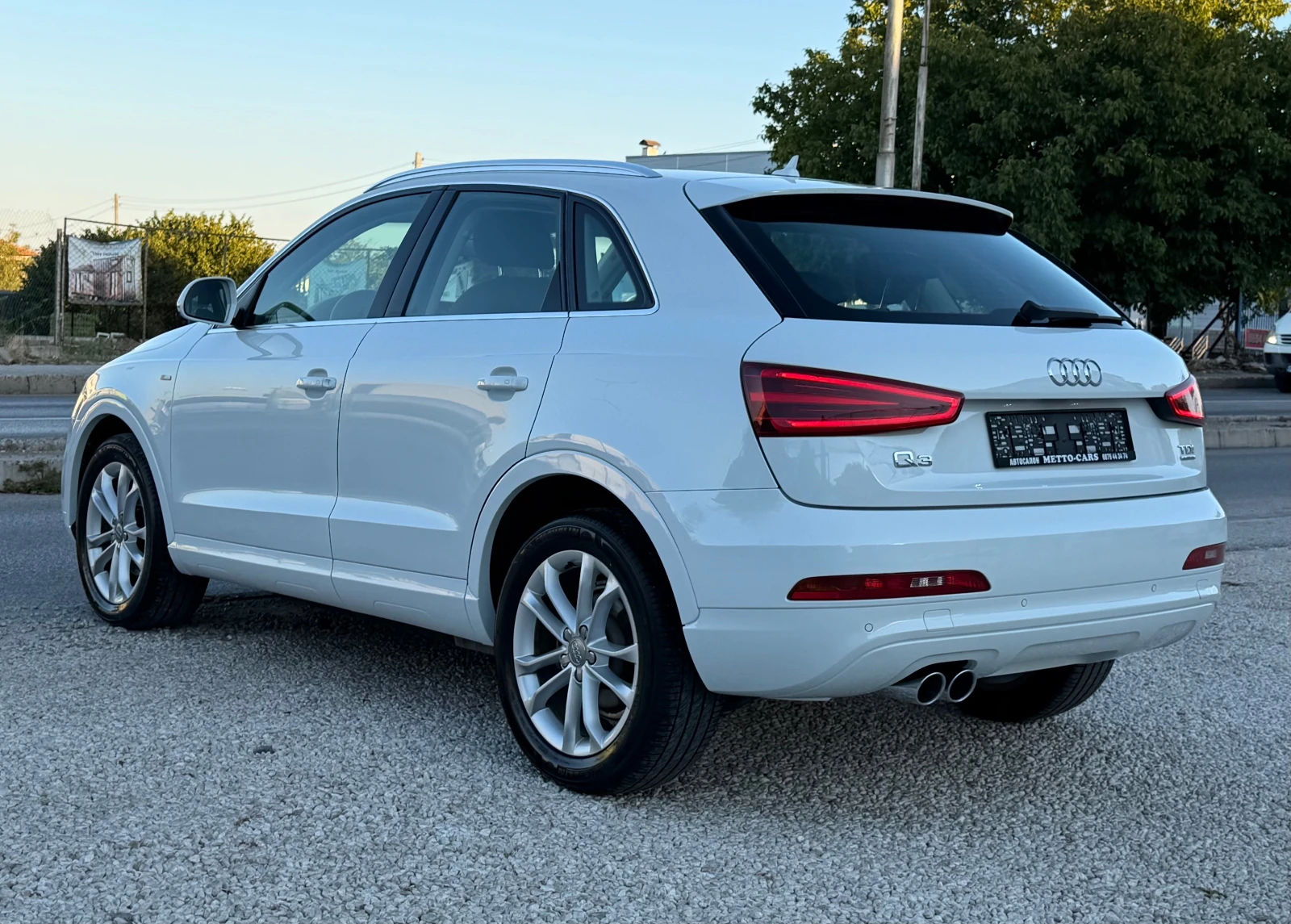 Audi Q3 2.0TDI* SLINE* 177PS, снимка 2 - Автомобили и джипове - 56122167