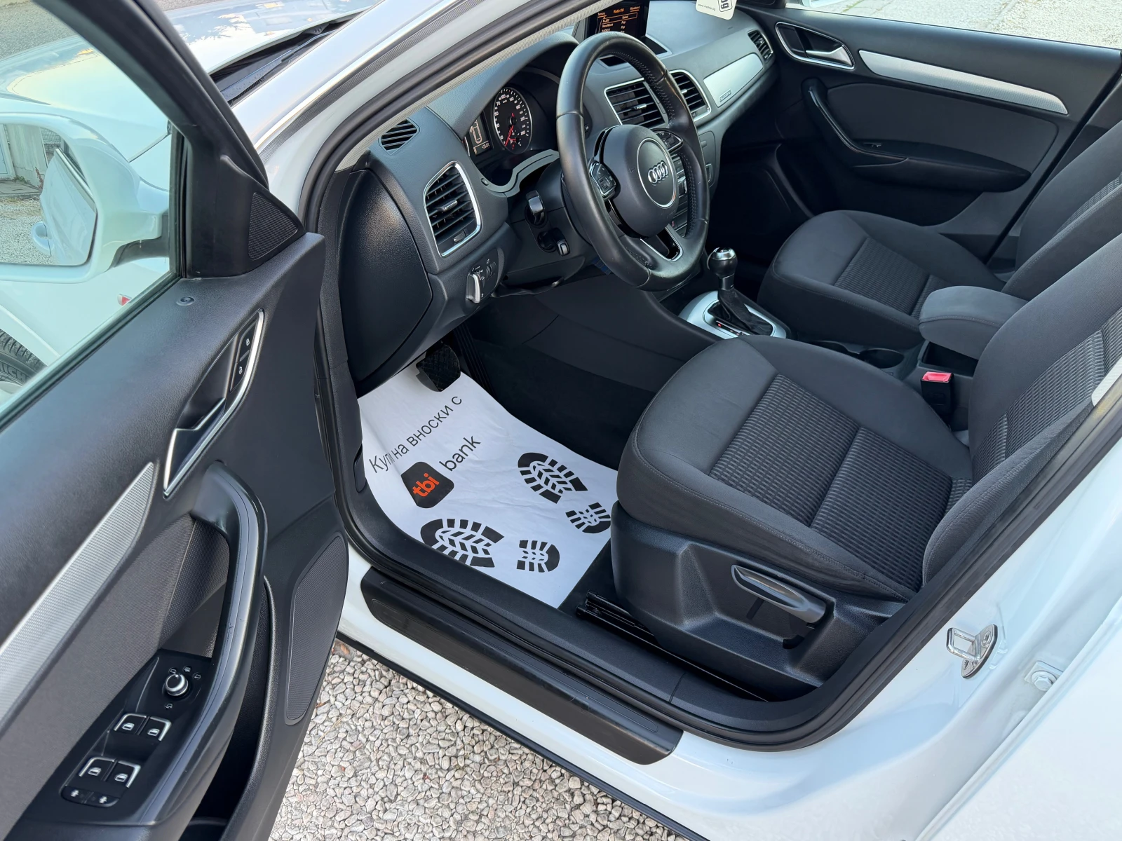 Audi Q3 2.0TDI* SLINE* 177PS, снимка 9 - Автомобили и джипове - 56122167