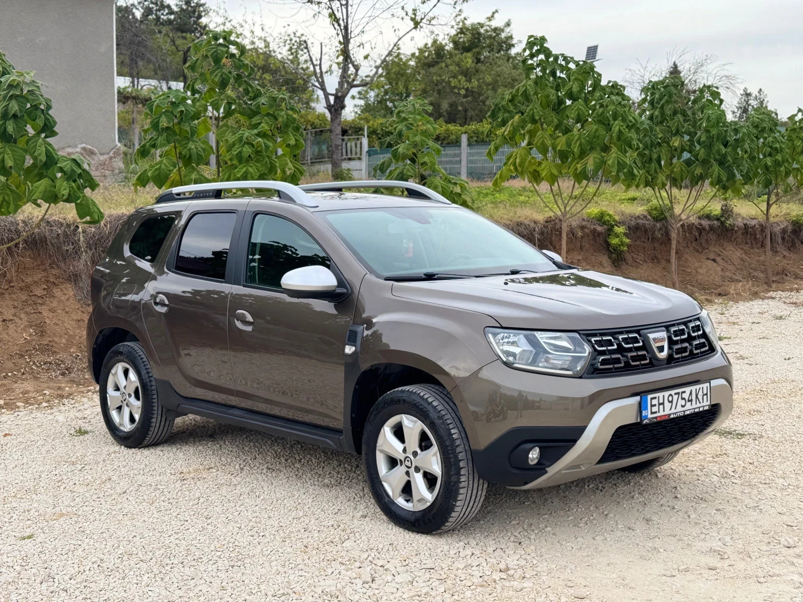 Dacia Duster 1.6 ГАЗ, снимка 2 - Автомобили и джипове - 56167716