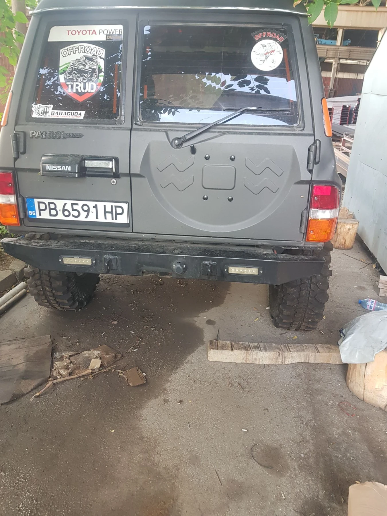 Nissan Patrol У60, снимка 5 - Автомобили и джипове - 56298697