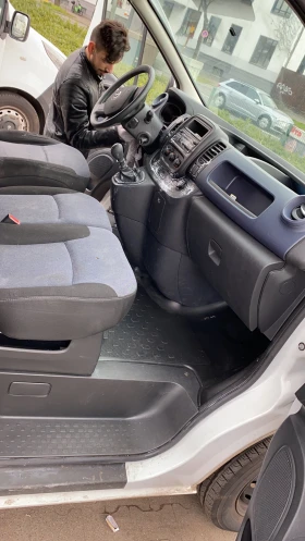 Opel Vivaro, снимка 11