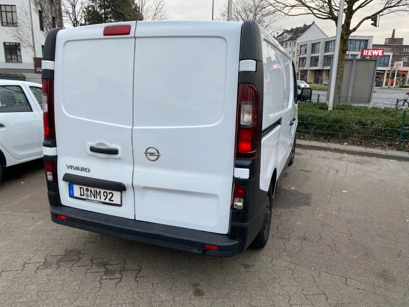 Opel Vivaro, снимка 8 - Бусове и автобуси - 53402476