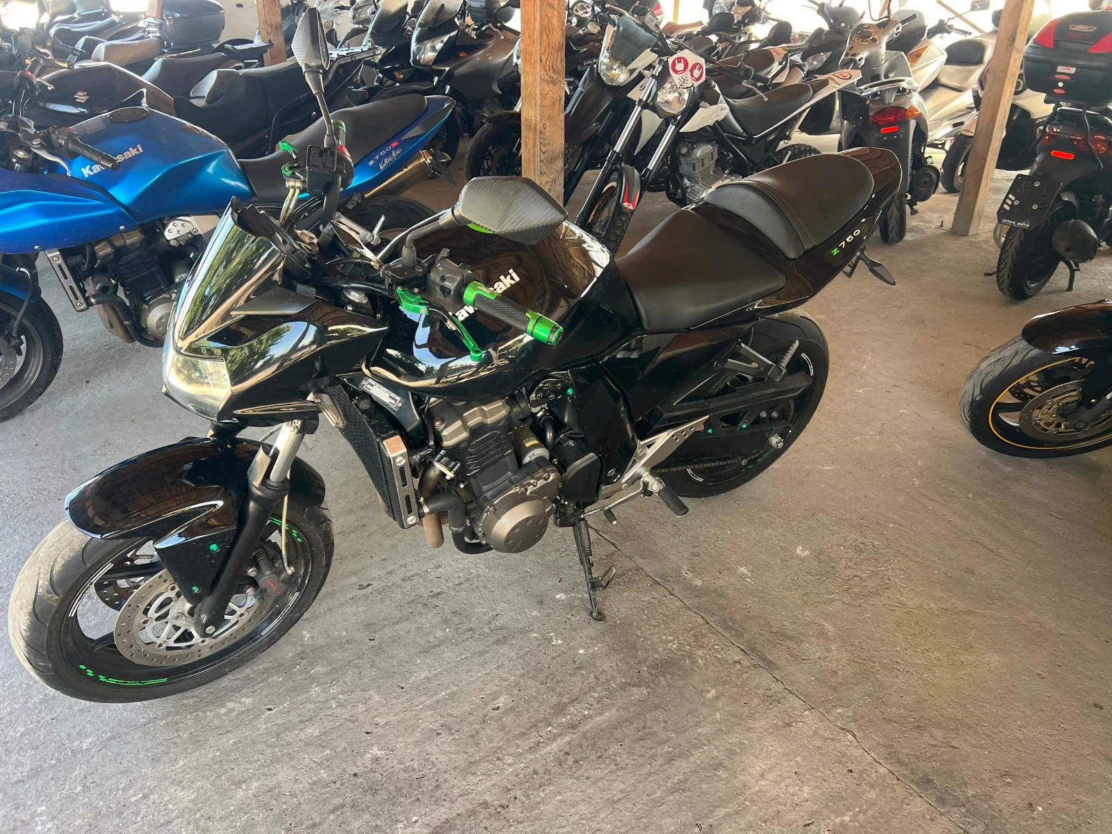 Kawasaki Z 750i Lizing