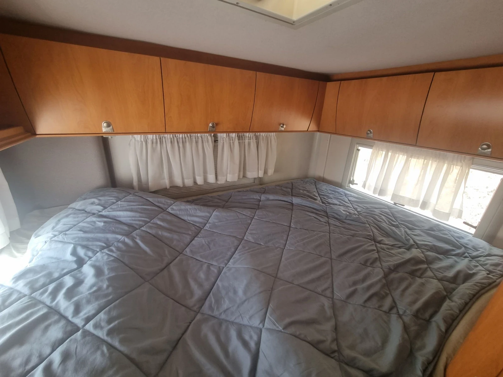 Кемпер Knaus Fiat Ducato Knaus Traveler, снимка 11 - Каравани и кемпери - 55806509