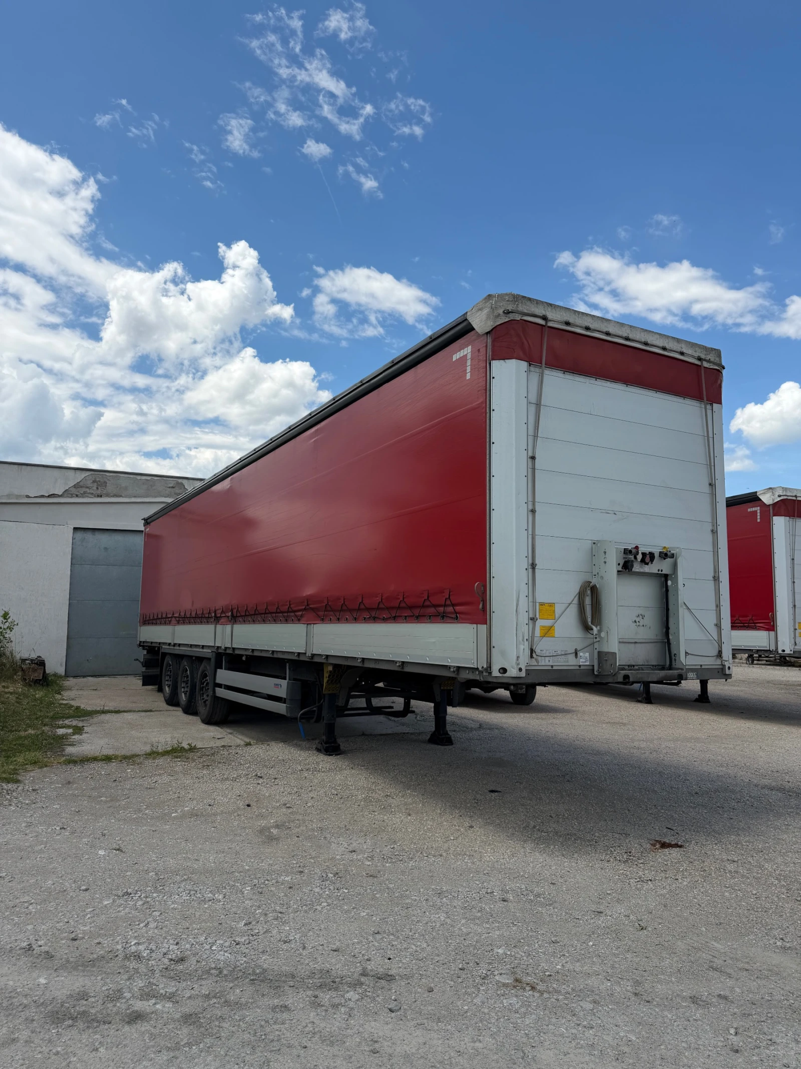 Полуремарке Schmitz SCB S3T