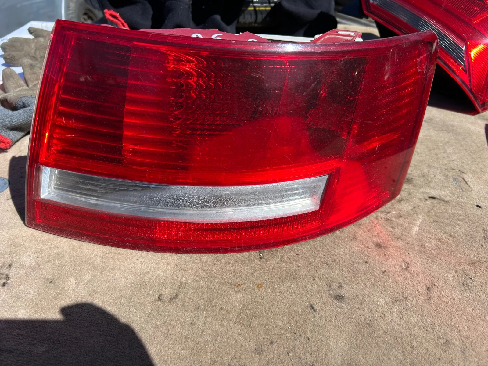 Десен стоп AUDI A6 4F седан 