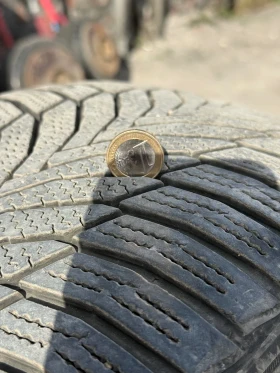Гуми Зимни 245/40R18, снимка 3