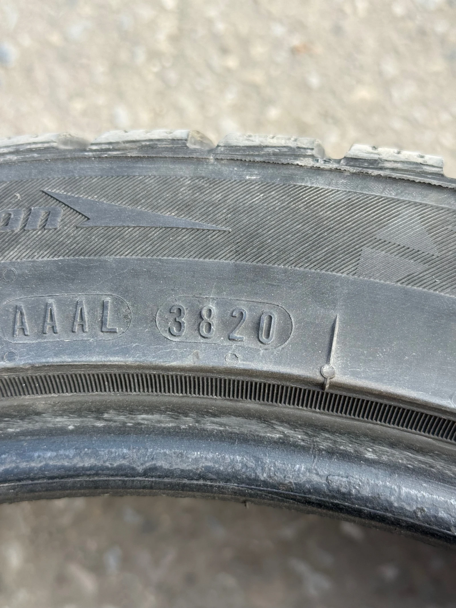 Гуми Зимни 245/40R18, снимка 7 - Гуми и джанти - 53988921